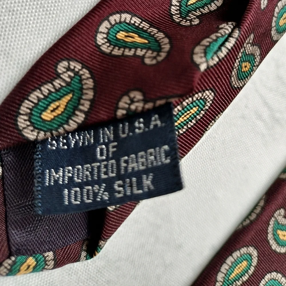 LANDS' END Debonaire Burgundy Green Gray Paisley Men's Silk Neck Tie - Picture 6 of 10